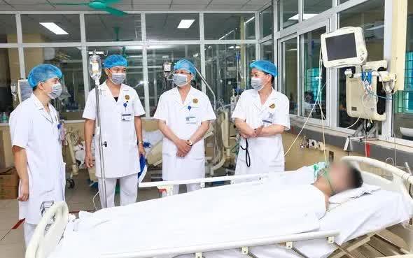 Tình hình sức khỏe các nạn nhân vụ cháy nhà trong ngõ tại Hà Nội - Ảnh 1.