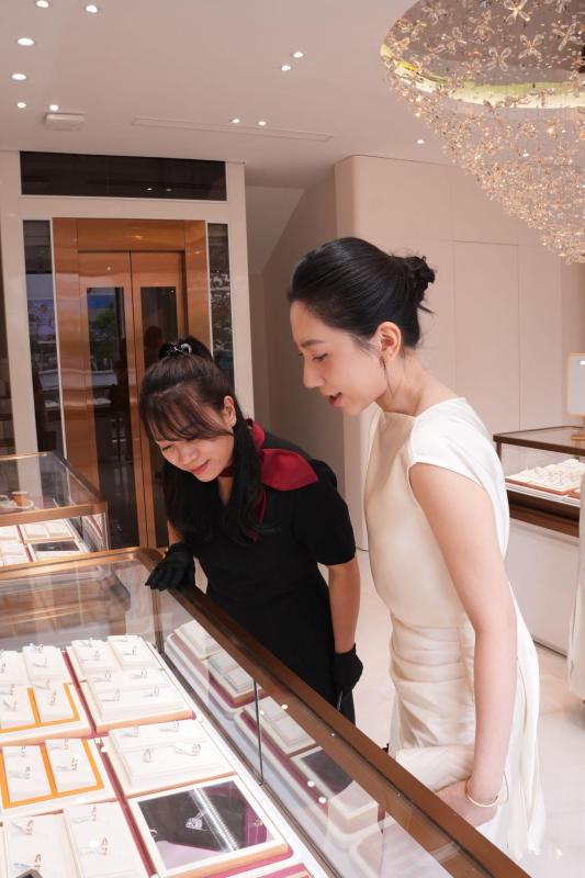 20/10, phụ nữ trẻ chọn kim cương cho dấu mốc nào? - Ảnh 2.