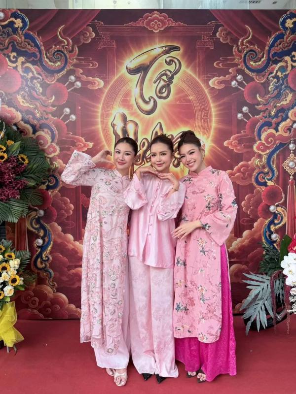 Nghệ sĩ Hoài Linh chủ trì thực hiện nghi lễ, dàn sao Việt tề tựu tại đền thờ 100 tỷ  - Ảnh 9.