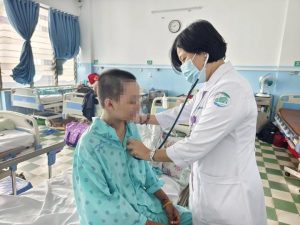Hai người trẻ nguy kịch vì sốt xuất huyết, chi phí điều trị tiền tỷ