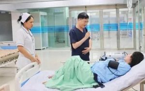 Mổ lấy thai kịp thời cho thai phụ bị rắn cắn