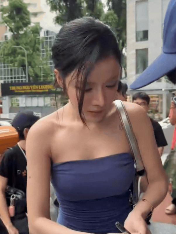 “Bóc trần” nhan sắc mỹ nữ trăm tỷ Việt, cam thường cũng chịu thua gương mặt này - Ảnh 2.
