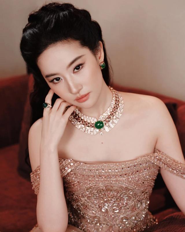 10 mỹ nhân có ngũ quan đẹp nhất Trung Quốc: Phạm Băng Băng xếp sau Lưu Diệc Phi, hạng 1 là kiệt tác nghệ thuật- Ảnh 8.