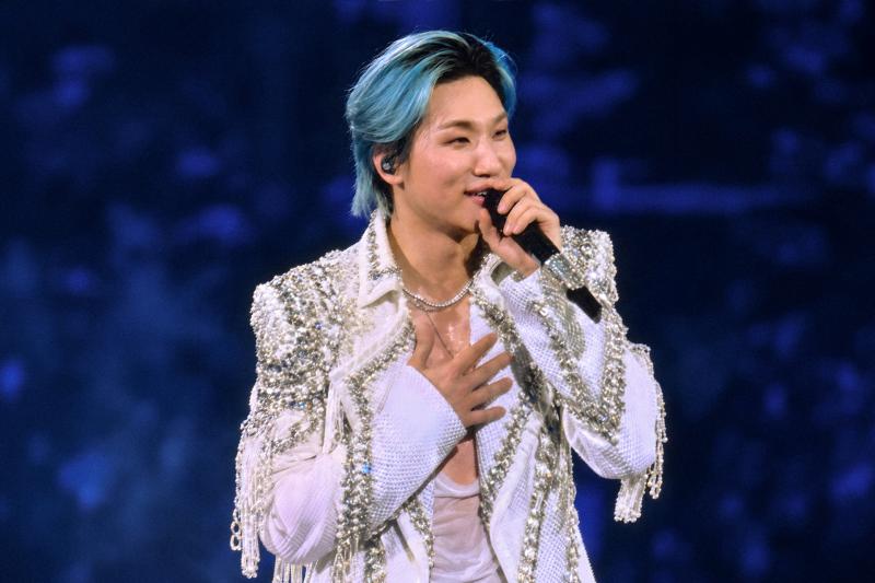 BIGBANG hét lớn "Hà Nội ơi", "Tôi yêu các bạn", cuối show không quên cúi lạy khán giả- Ảnh 5.