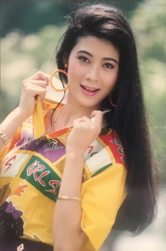 Việt Nam có mỹ nhân đẹp đến mức không ai thay thế, đứng ban công 20 phút vì fan náo loạn, mất tích chục năm bí ẩn- Ảnh 4.
