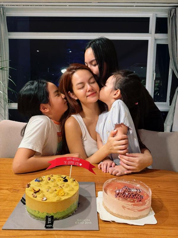 Con gái Phạm Quỳnh Anh xinh xắn giống mẹ như hai giọt nước, học tiếng Trung với bố mỗi tối- Ảnh 6.