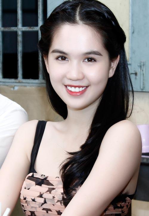Cô bé mặc áo dài trắng quê Vĩnh Long lớn lên thành mỹ nhân cực hot: Ở biệt thự 50 tỷ, yêu đương là ẩn số- Ảnh 4.