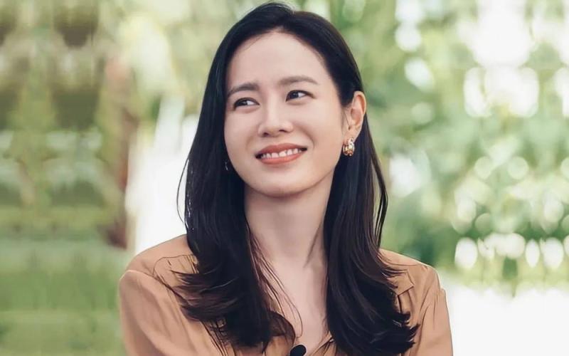 10 mỹ nhân Hàn Quốc đẹp tự nhiên hoàn hảo nhất: Song Hye Kyo chỉ đứng thứ 4, top 1 cả châu Á công nhận- Ảnh 3.