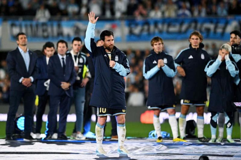Người phụ nữ khiến Messi khóc đến sững người trong ngày trọng đại- Ảnh 1.