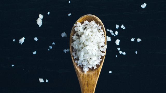 Đã ăn nhạt nhưng huyết áp vẫn cao: Có thể bạn đang bỏ quên một khoáng chất quan trọng- Ảnh 1.