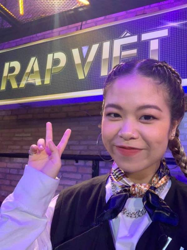 Nữ sinh quê Hà Nội học chuyên Amsterdam thi đỗ trường Y, bảo lưu đi hát có album lọt top hay nhất châu Á - Ảnh 5.