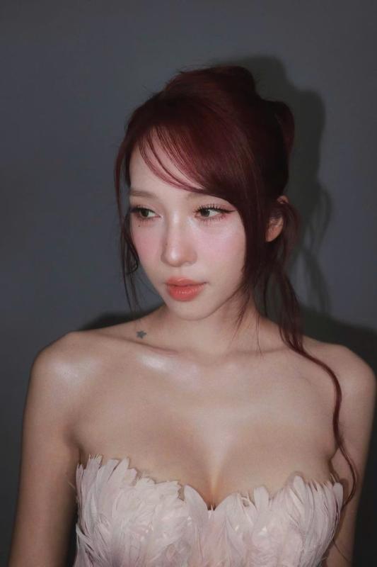 Cả dàn gái xinh cùng nửa showbiz chung vui với vợ chồng Emily - BigDaddy- Ảnh 11.