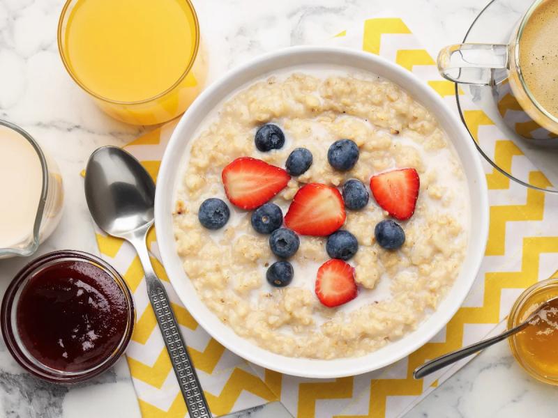 Trường Y Harvard công bố 11 loại thực phẩm tuyệt vời giúp giảm cholesterol xấu: Cà tím, yến mạch và các loại đậu đều có mặt - Ảnh 2.