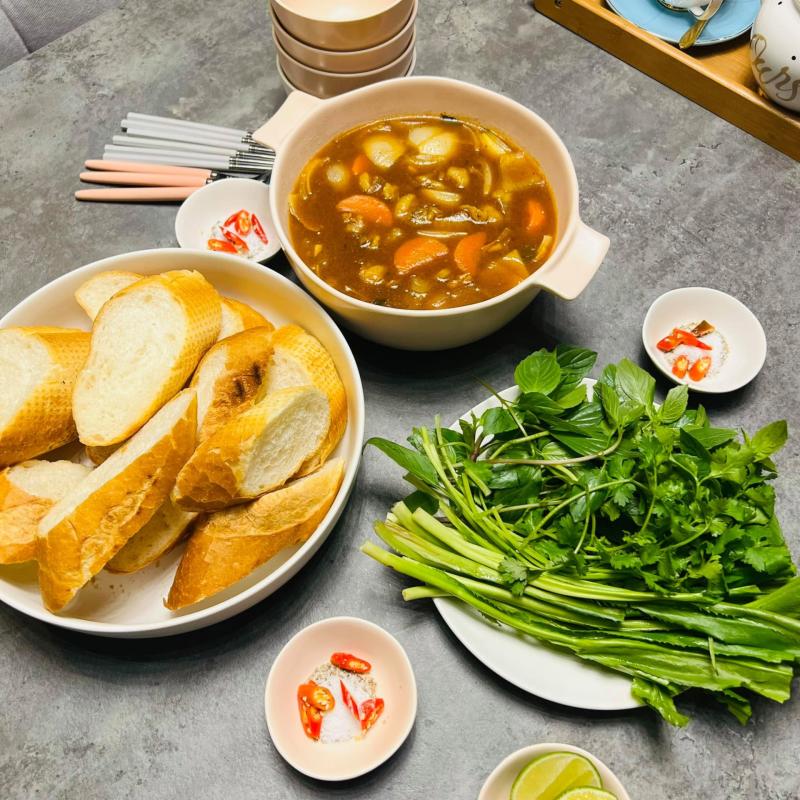 Mâm cơm nhà của LyLy- Ảnh 6.
