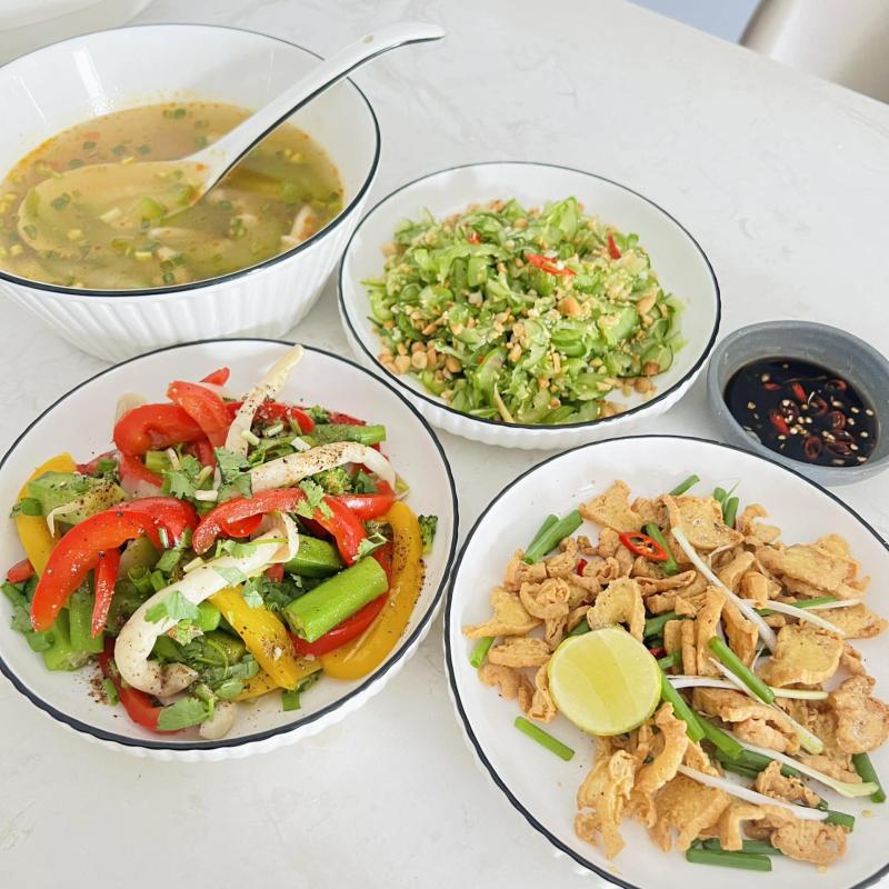 Mâm cơm nhà của LyLy- Ảnh 11.