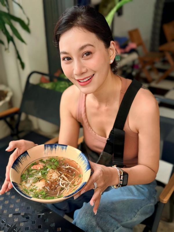Nữ diễn viên đạt giải thưởng châu Á giờ bán bún bò ở phường Bảy Hiền (TP.HCM)- Ảnh 3.