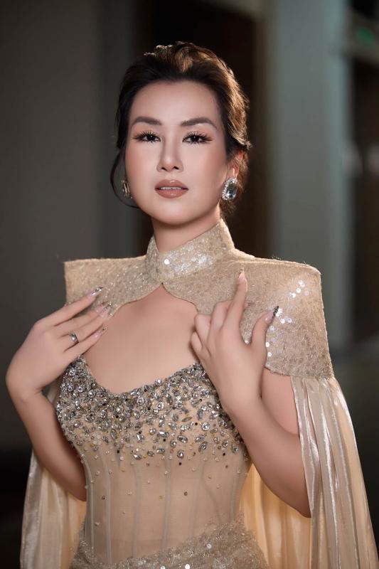Giọng ca mới hát nửa bài đã khiến dân tình “đọc vị”, mẹ 2 con đắt show bậc nhất không lẫn vào đâu- Ảnh 7.