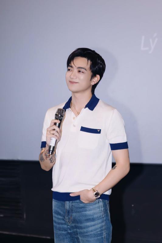 Ca sĩ Việt hát 5 bài nhận 2 tỷ đồng: 5 tuổi đã đi diễn quốc tế, doanh thu phim concert cao nhất mọi thời đại- Ảnh 7.