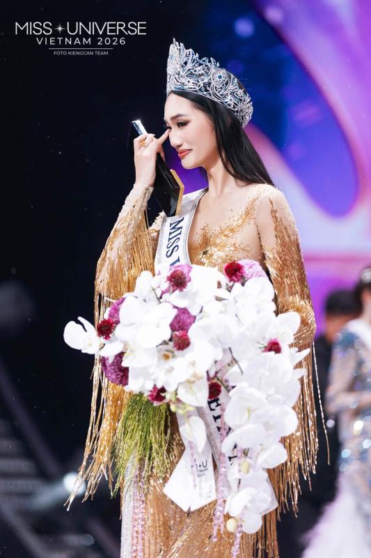 Hoa hậu Quỳnh Anh nộp phạt, bị cấm diễn 6 tháng vì ồn ào lộ nhóm chat nói xấu- Ảnh 1.