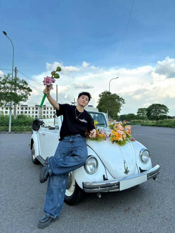 Nam ca sĩ vừa gặp sự cố "ngượng chín mặt" ở concert Tinh Hà Say Hi, may là có visual sáng tỏa tự tin chữa cháy!- Ảnh 7.