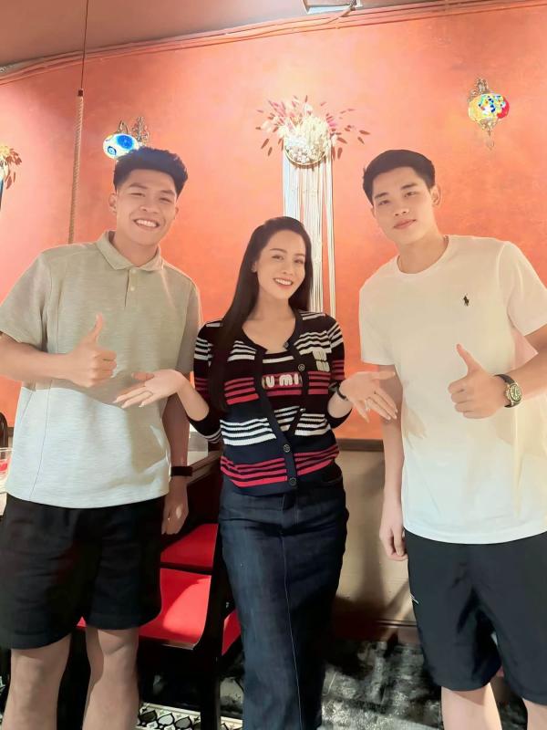 Nhật Kim Anh công khai bên Đình Bắc- Ảnh 1.