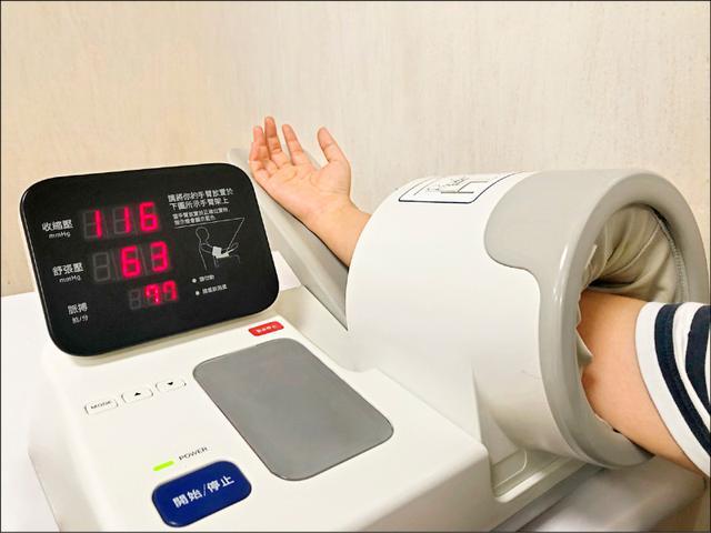 Đã ăn nhạt nhưng huyết áp vẫn cao: Có thể bạn đang bỏ quên một khoáng chất quan trọng- Ảnh 2.
