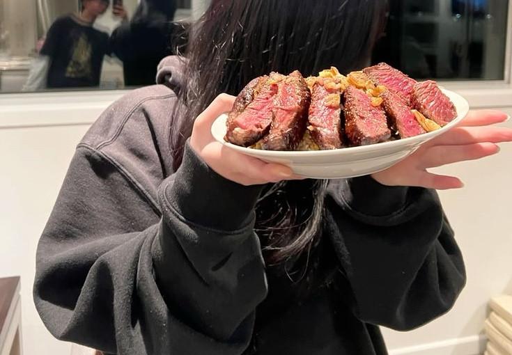 3 kiểu ăn thịt bò dễ "rước" ung thư vào người - Ảnh 2.