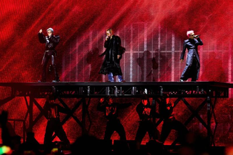 Chưa đến 2 triệu đồng đã sở hữu lightstick mới của BIGBANG, cảnh tượng gây choáng ngay lúc này tại Hà Nội- Ảnh 13.