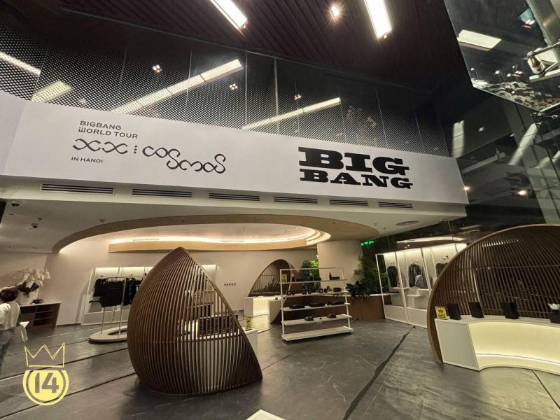 Ngày đầu mở bán merchandise chính thức của BIGBANG tại Hà Nội: V.I.P nô nức săn lightstick 20 năm, không khí concert đang nóng lên từng giờ- Ảnh 3.