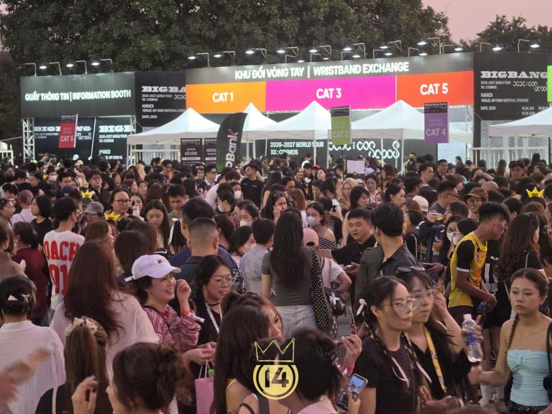 BIGBANG cúi lạy chào fan Việt, 2 đêm concert Hà Nội trở thành ký ức rực rỡ nhất! - Ảnh 9.
