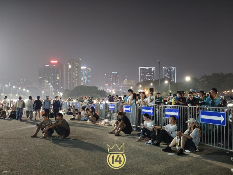 BIGBANG cúi lạy chào fan Việt, 2 đêm concert Hà Nội trở thành ký ức rực rỡ nhất! - Ảnh 13.