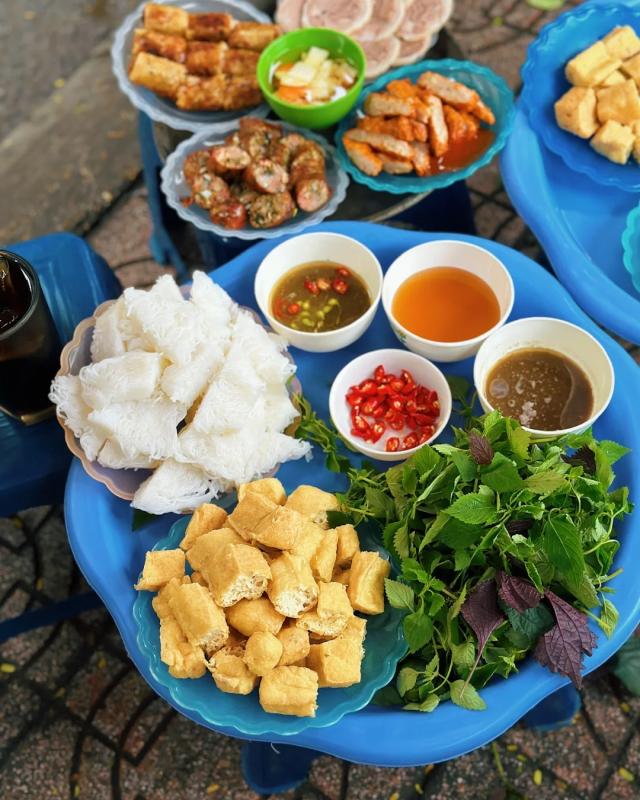 Giải pháp "thoát mùi" sau khi ăn bún đậu mắm tôm - Ảnh 1.