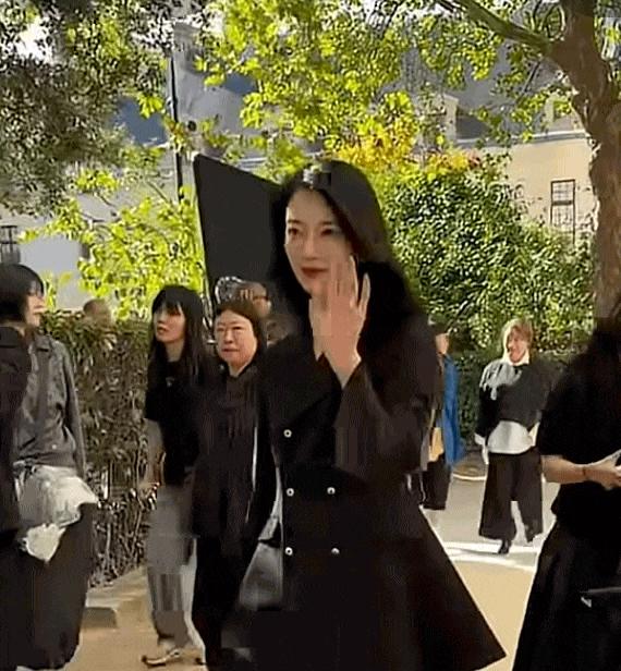 Nhìn khí chất của mỹ nhân này mới hiểu lý do làm tường thành nhan sắc 2 thập kỷ, đàn em khó vượt qua- Ảnh 3.