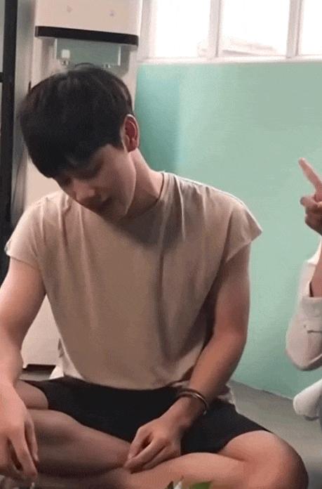 Ca sĩ Việt vừa được đề cử đẹp nhất thế giới: "Nam thần nhặt rau" nổi tiếng sau 1 đêm, bền bỉ 10 năm gặt hái hào quang - Ảnh 5.