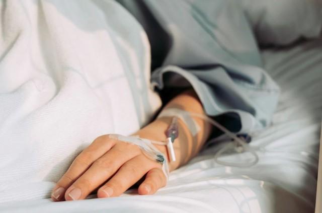 Có dấu hiệu này suốt nửa năm nhưng không đi khám, người phụ nữ 35 tuổi mắc ung thư giai đoạn cuối- Ảnh 1.