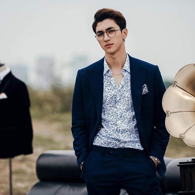 Diễn viên kiêm người mẫu nổi tiếng sinh năm 1993 bán cà phê độc lạ ở Hà Nội- Ảnh 2.