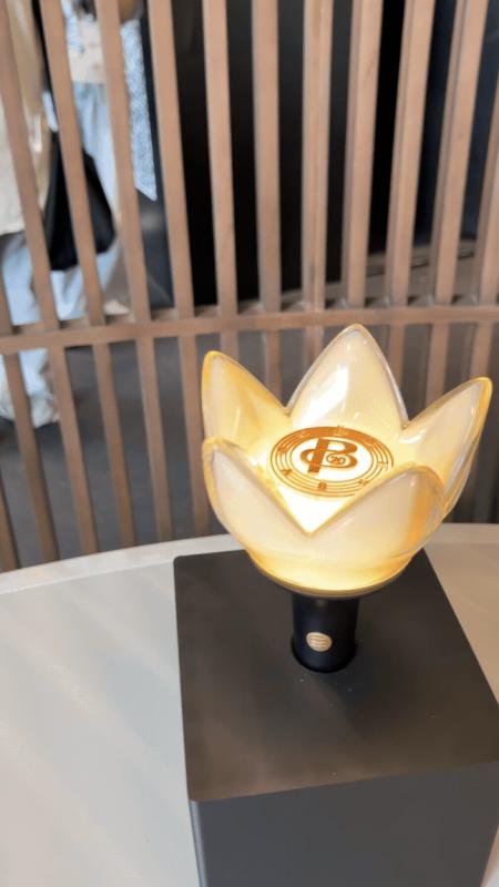 Bên trong pop-up store BIGBANG hot nhất lúc này tại Hà Nội: V.I.P xếp hàng dài cả cây số, lightstick 20 năm lung linh cỡ này- Ảnh 6.