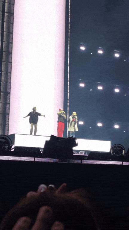 Tất tần tật concert BIGBANG Day 1 tại Mỹ Đình: Vừa bước vào đã thấy "đủ tiền vé", giáo án thực chiến cho team Day 2 tối nay!- Ảnh 7.