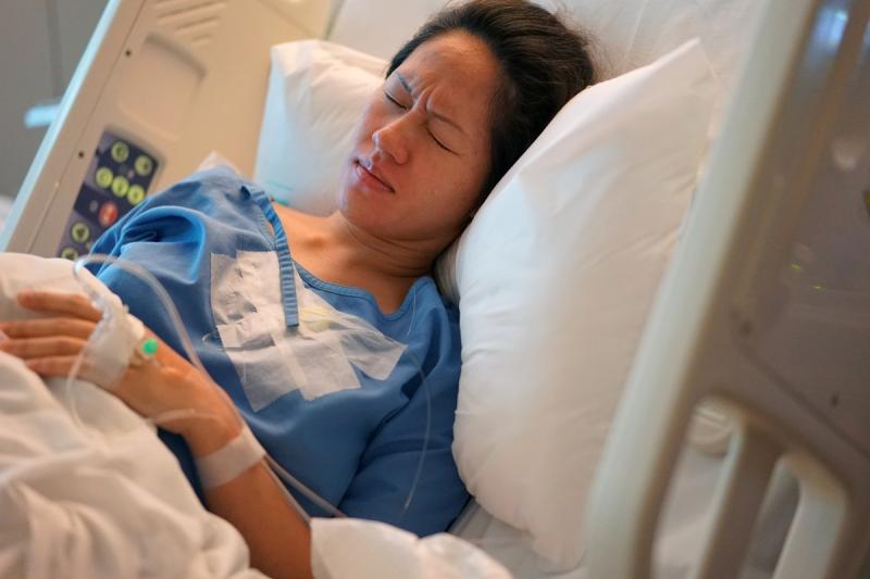 Sau mãn kinh thấy dù chỉ 1 dấu hiệu này cũng đừng chủ quan: Có thể là dấu hiệu ung thư đang âm thầm tiến triển- Ảnh 3.