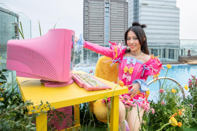 Nữ ca sĩ SN 1994 quê Bắc Ninh bán hàng online kiếm sống, bạo chi 5 tỷ sang Mỹ làm nhạc, đổi đời ngoạn mục- Ảnh 4.