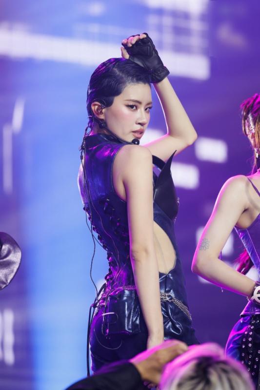 Ca sĩ Việt vừa lên ngôi Á hậu Miss Universe: Có hit toàn cầu còn đóng phim trăm tỷ, tiểu thuyết cũng không dám viết- Ảnh 5.