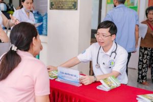 Khám sàng lọc nguy cơ đột quỵ nhân hưởng ứng Ngày Thế giới phòng, chống đột quỵ 29-10