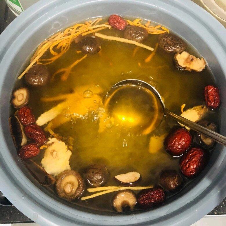 Mâm cơm nhà của Kiều Minh Tuấn- Ảnh 8.