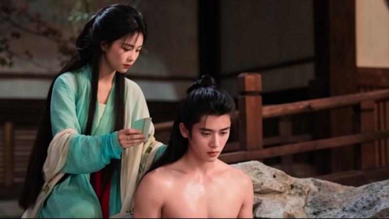Thừa Lỗi Ngọc Điệm Thu gắn chặt biệt danh “ông hoàng cảnh tắm”- Ảnh 3.