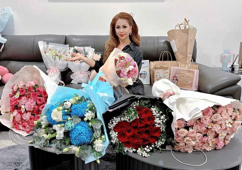 Em gái của ca sĩ giàu nhất Việt Nam: Sắc vóc bốc lửa "không hề biết già", có cơ ngơi hơn 230 tỷ tại Mỹ- Ảnh 11.