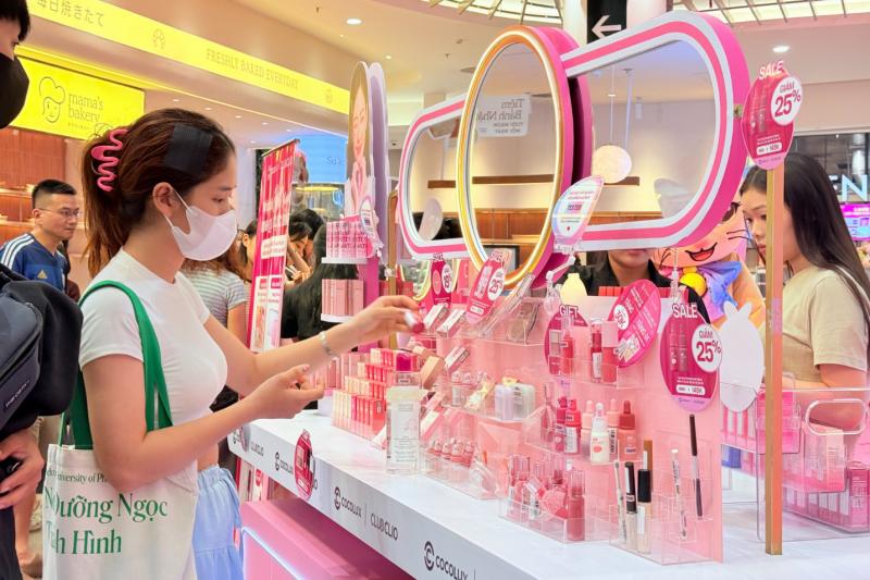 Từ “Makeup kiểu Hàn” đến tự do thể hiện cá tính: K-Beauty đang thay đổi cách Gen Z Việt làm đẹp - Ảnh 2.