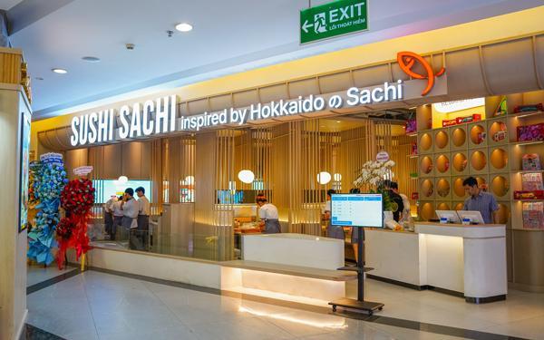 Một thương hiệu sushi băng chuyền mới cùng hệ thống Sushi Hokkaido Sachi đã cập bến Landmark - Ảnh 1.