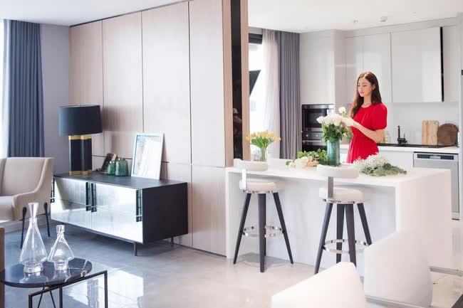 Một hoa hậu Việt đang học lên Tiến sĩ, tự mua cơ ngơi hàng chục tỷ đồng view thẳng ra Hồ Tây- Ảnh 3.