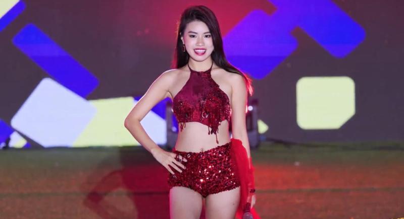 Việt Nam có 1 ca khúc vươn tầm thế giới do nữ sinh 17 tuổi sáng tác: Chủ nhân bài hát nay làm Á hậu, có “gia tài” hơn 400 tỷ đồng- Ảnh 2.