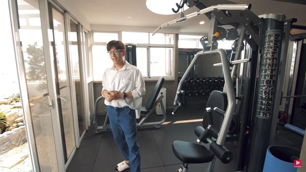 Nam ca sĩ bán cà phê trên đường Cao Thắng, sống trong penthouse 20 tỷ- Ảnh 8.